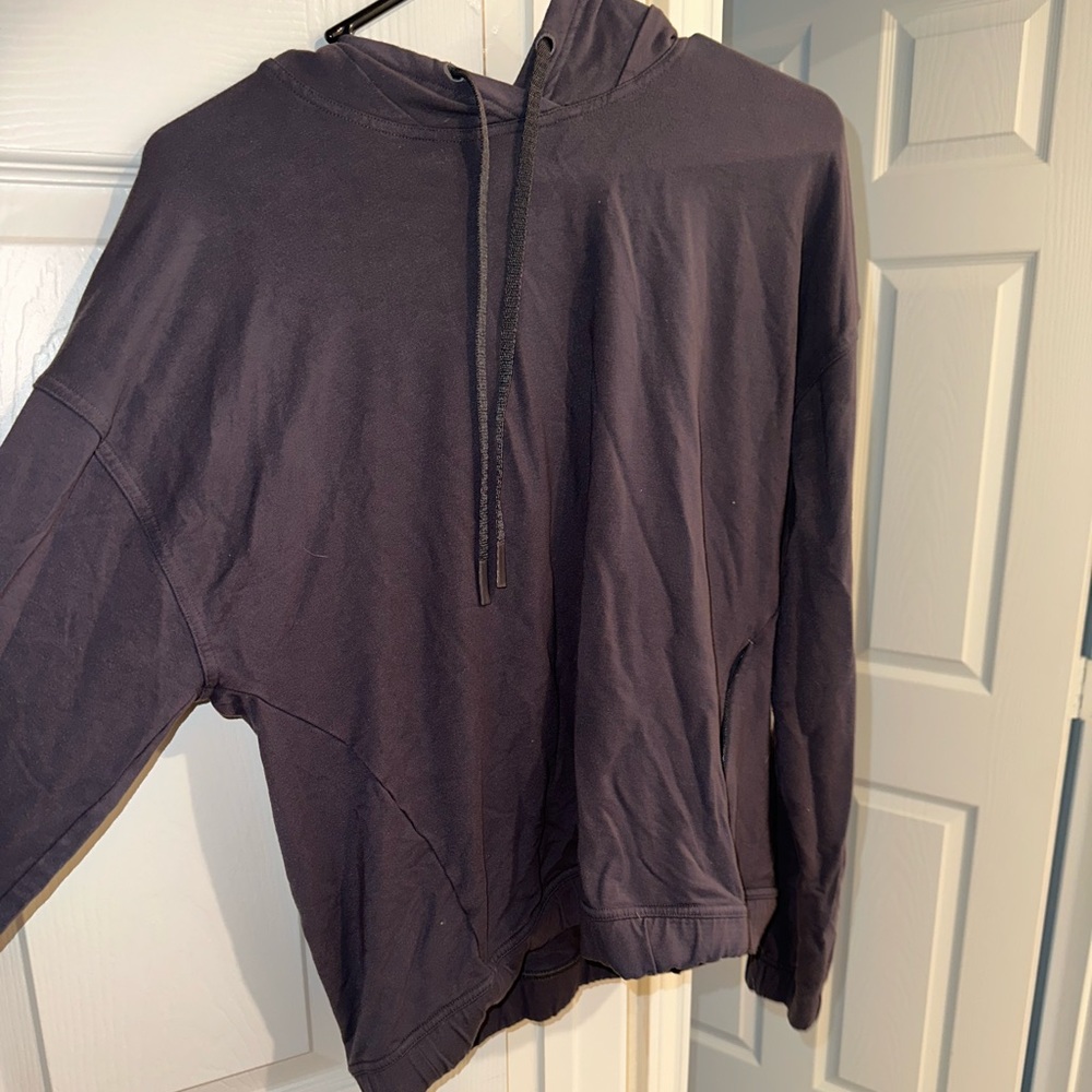 RARE LULULEMON TWIST BACK HOODIE